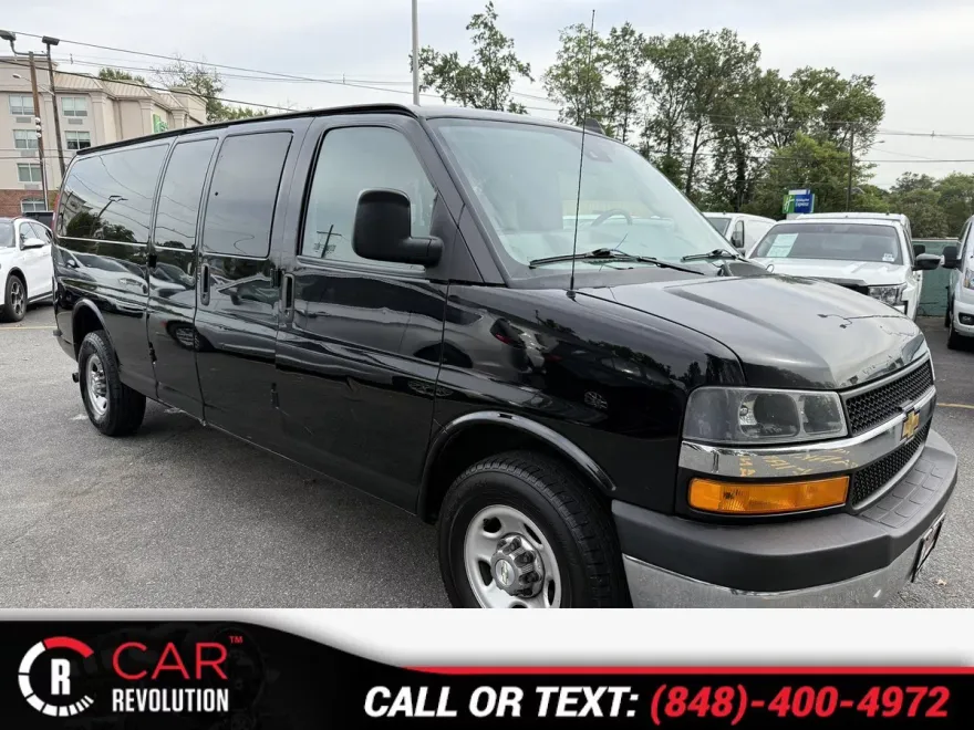 2020 Chevrolet Express Passenger LT 3500 photo 1