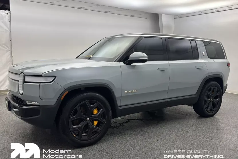 2023 Rivian R1S Adventure photo 1