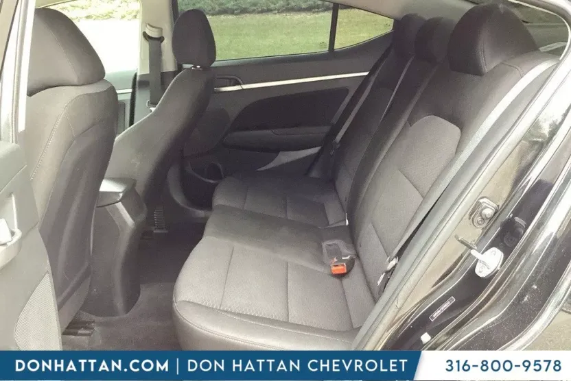 2019 Hyundai Elantra SEL photo 1