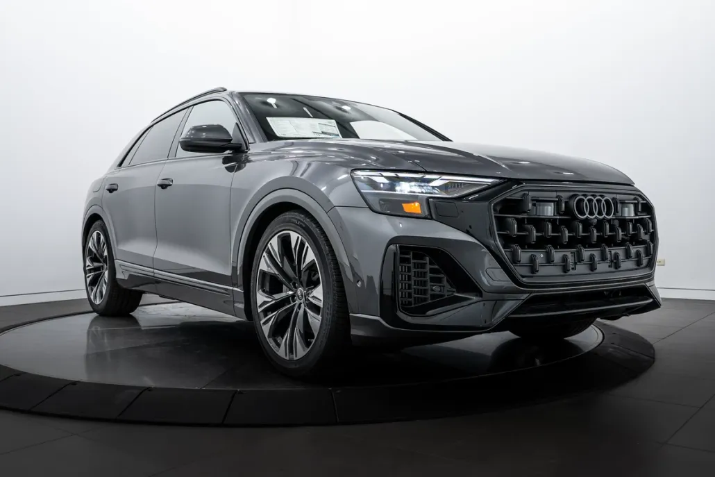 2025 Audi Q8 Premium Plus photo 1