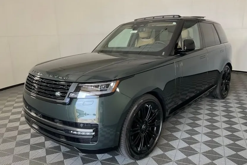 2025 Land Rover Range Rover SE photo 1