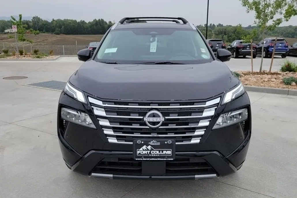 2026 Nissan Rogue Platinum photo 1