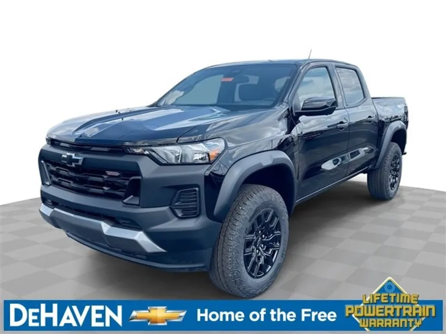 2026 Chevrolet Colorado Trail Boss photo 1