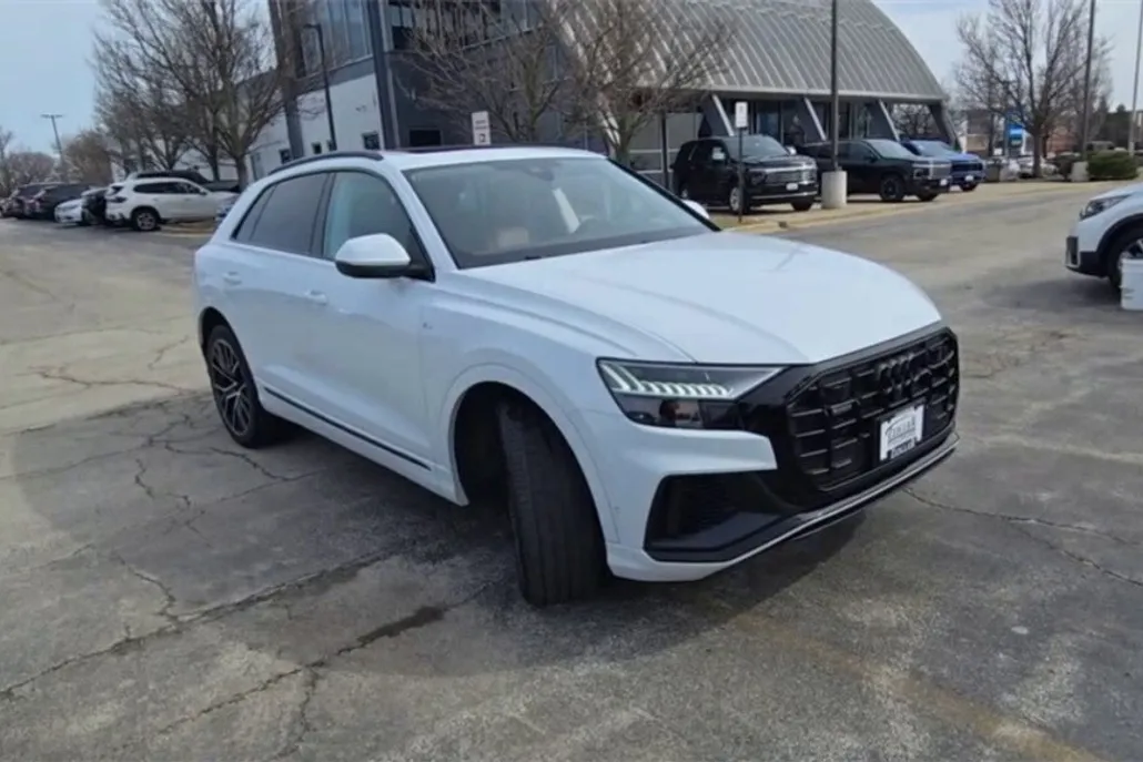 2023 Audi Q8 55 Premium Plus photo 1