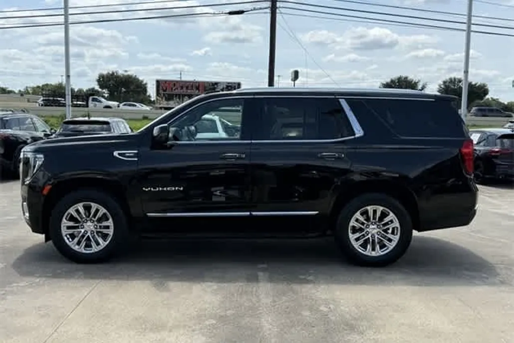 2021 Gmc Yukon SLT photo 1