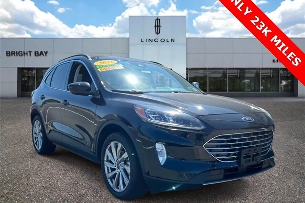 2022 Ford Escape Titanium photo 1