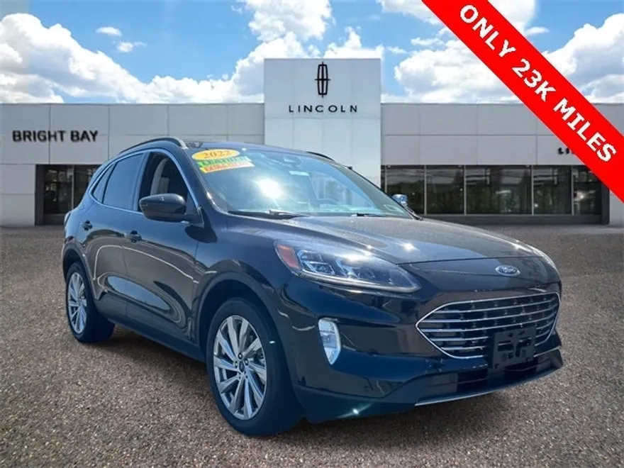 2022 Ford Escape Titanium photo 1