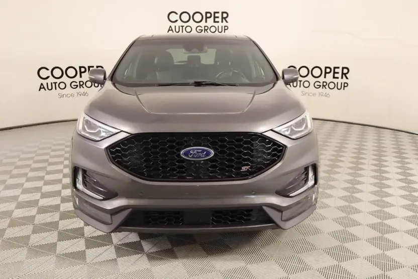 2019 Ford Edge ST photo 1
