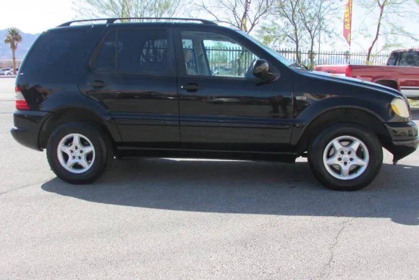2000 Mercedes Benz ML 320 photo 1
