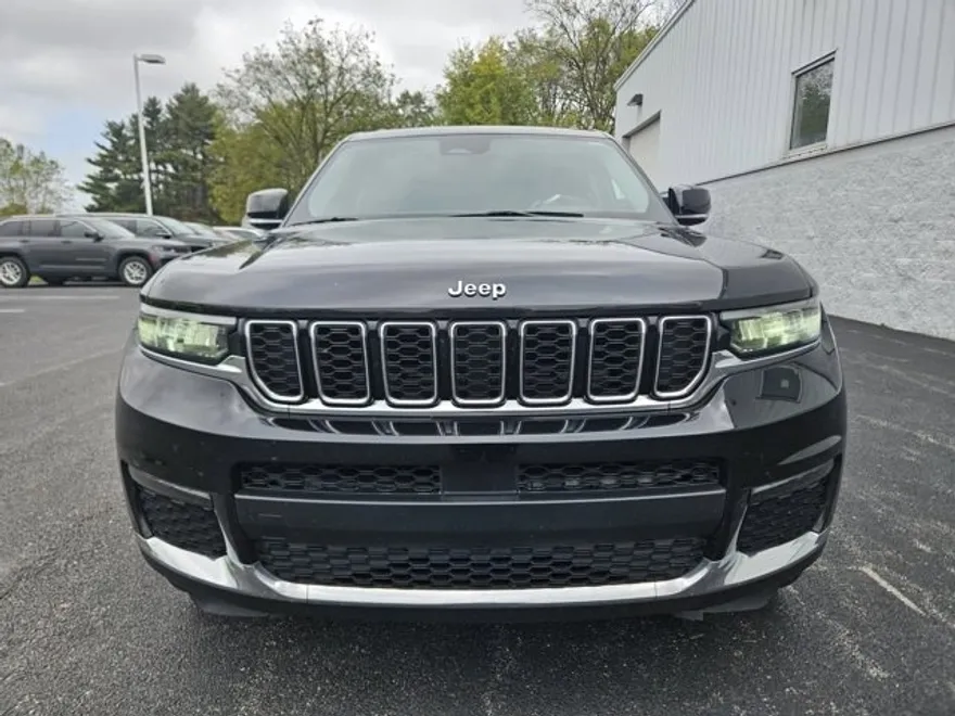 2021 Jeep Grand Cherokee Limited photo 1