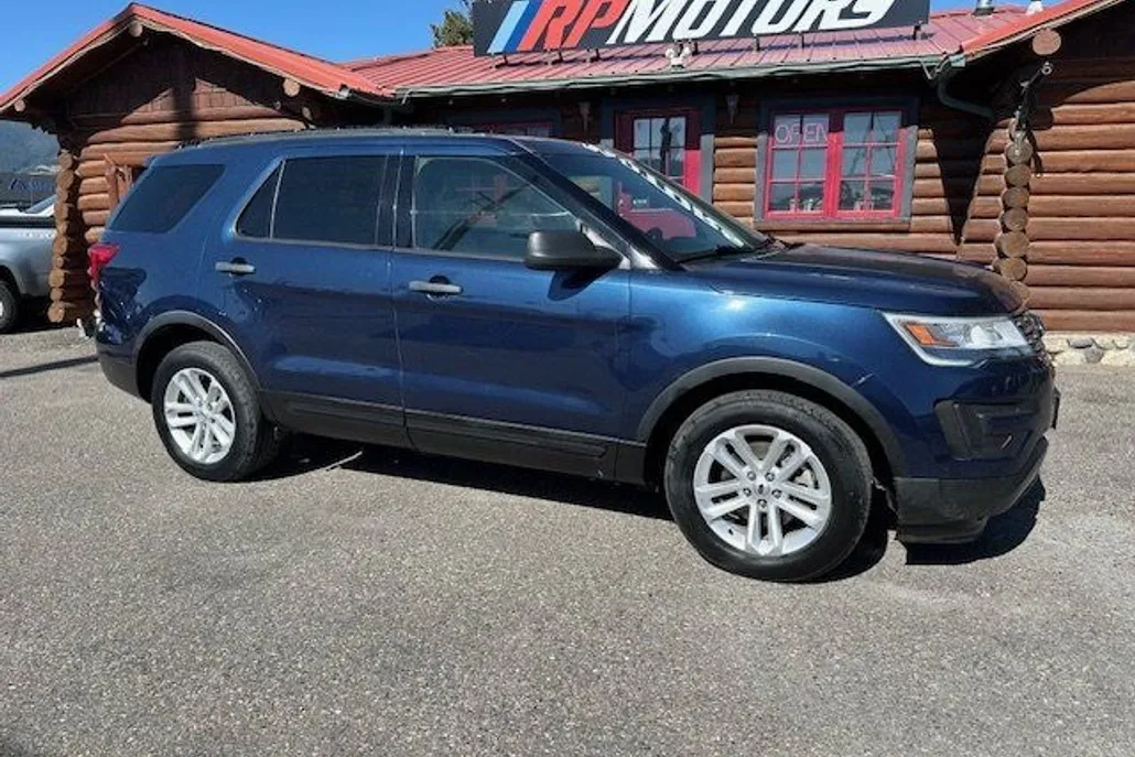 2016 Ford Explorer Base photo 1
