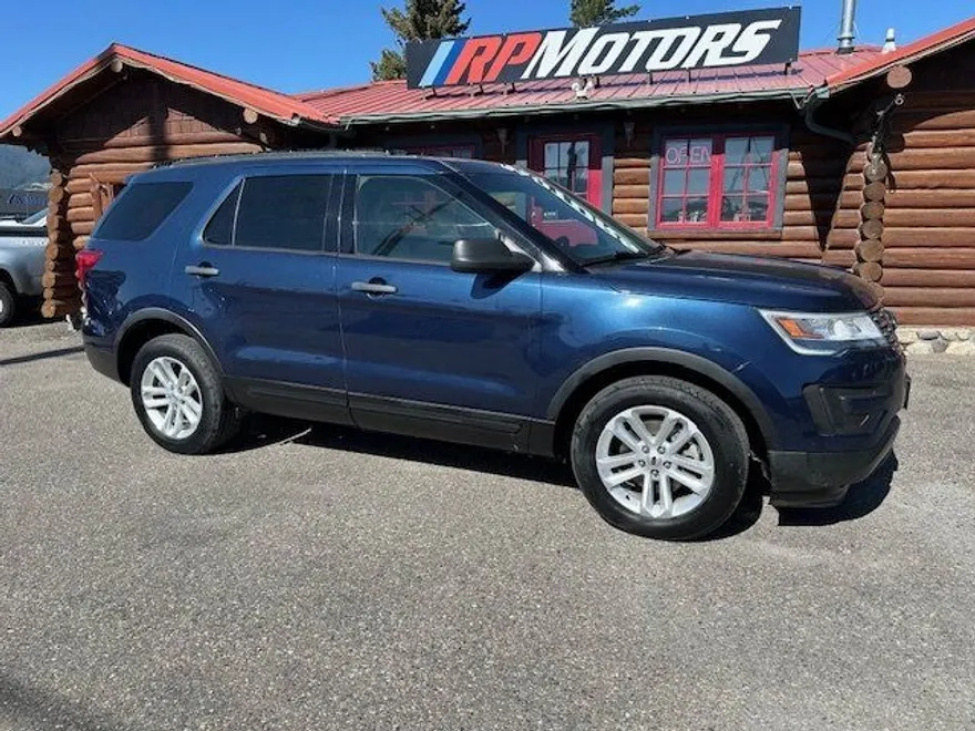 2016 Ford Explorer Base photo 1