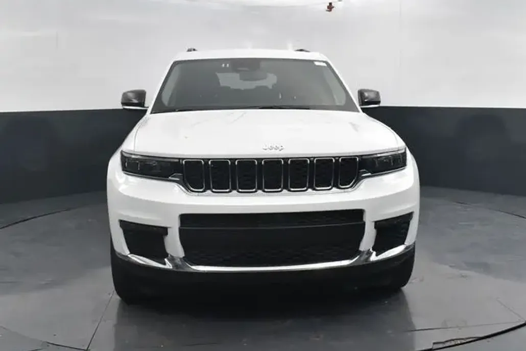 2023 Jeep Grand Cherokee Limited photo 1