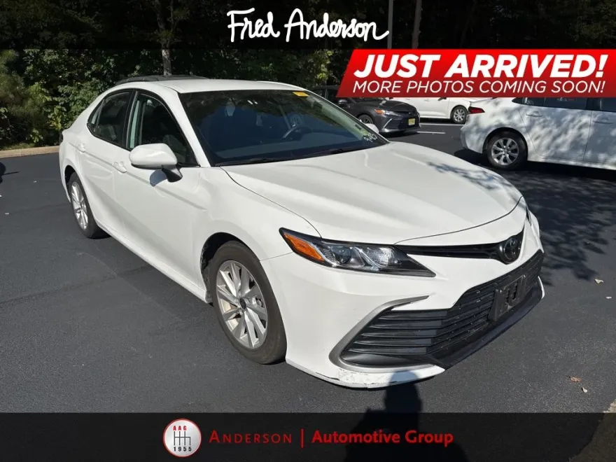 2024 Toyota Camry LE photo 1
