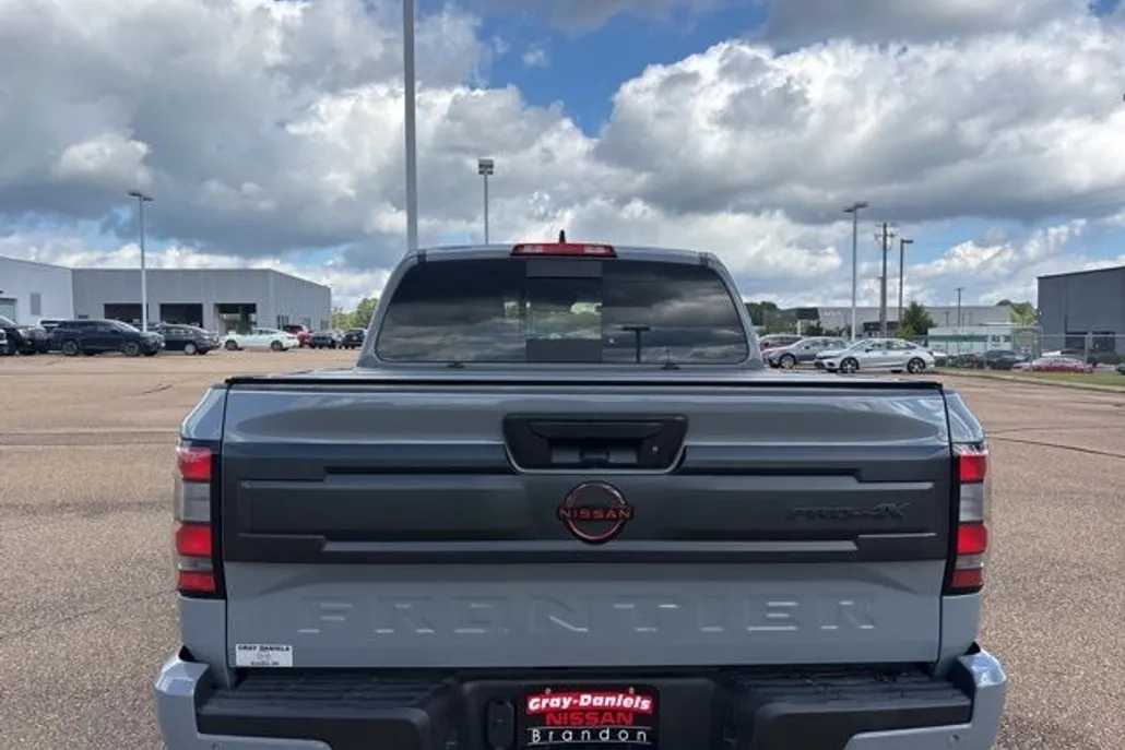 2025 Nissan Frontier PRO-4X photo 1