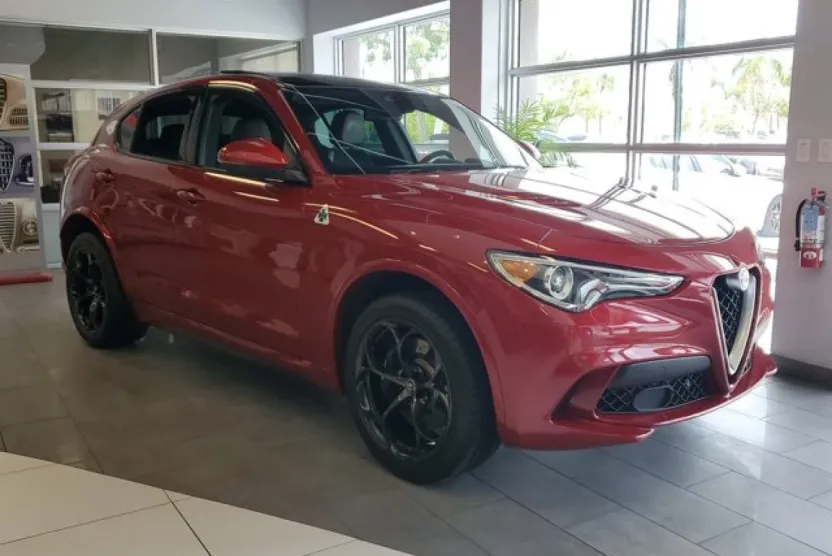 2018 Alfa Romeo Stelvio Quadrifoglio photo 1