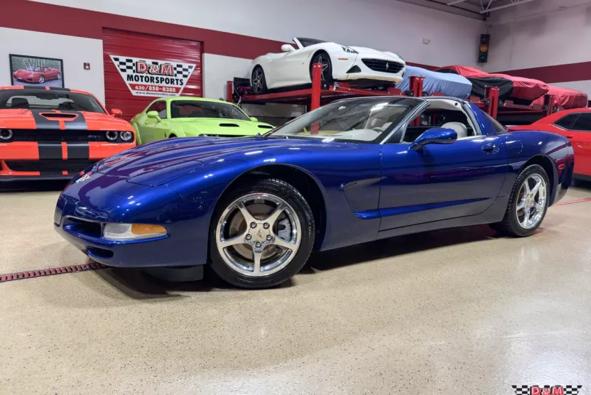 2004 Chevrolet Corvette Coupe photo 1
