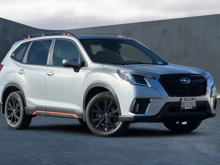2023 Subaru Forester Sport photo 1
