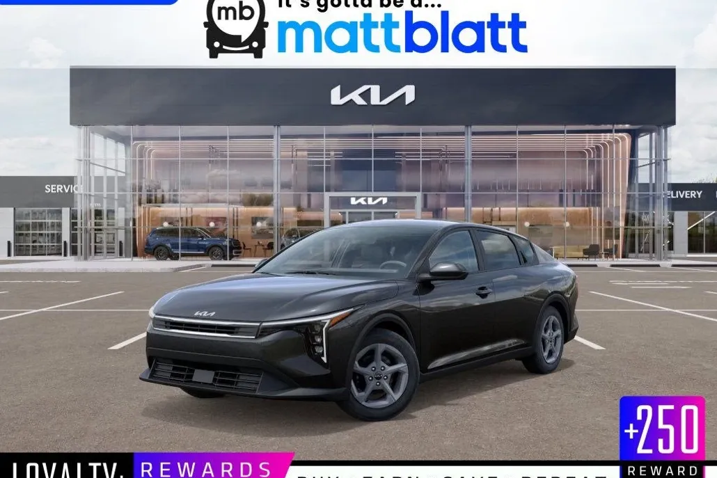 2025 Kia K4 LXS photo 1