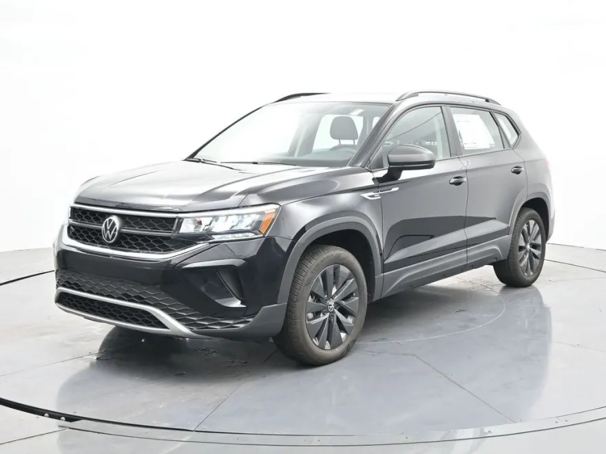 2022 Volkswagen Taos S photo 1