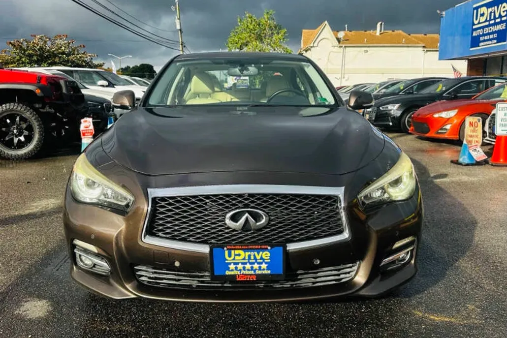 2014 Infiniti Q50 Premium photo 1