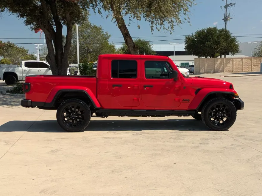 2025 Jeep Gladiator Sport photo 1