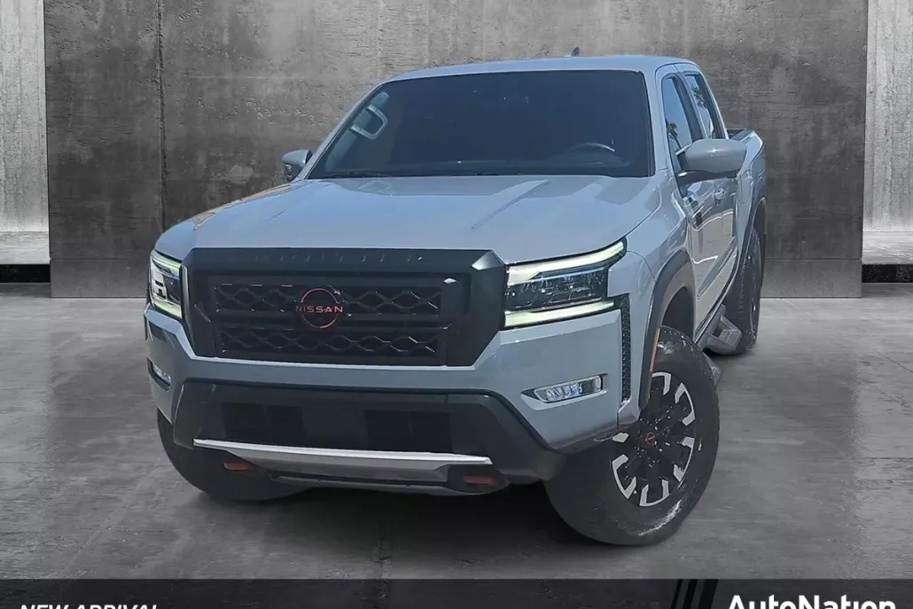2023 Nissan Frontier PRO-4X photo 1