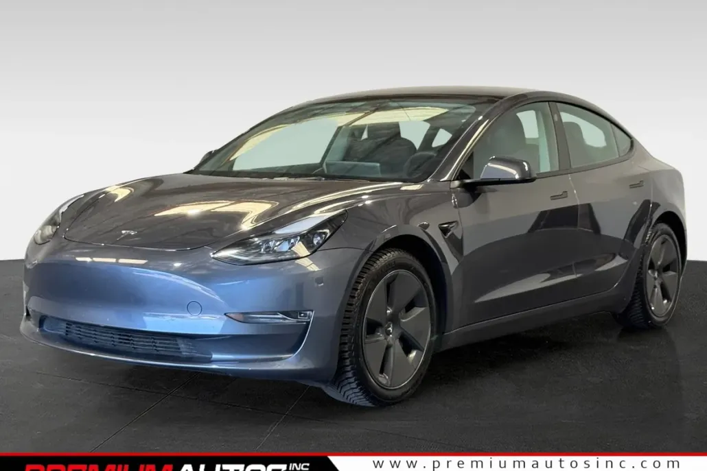 2023 Tesla Model 3 photo 1