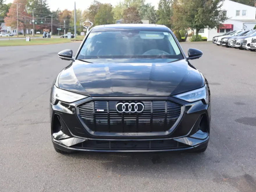 2021 Audi e-tron Sportback Prestige photo 1