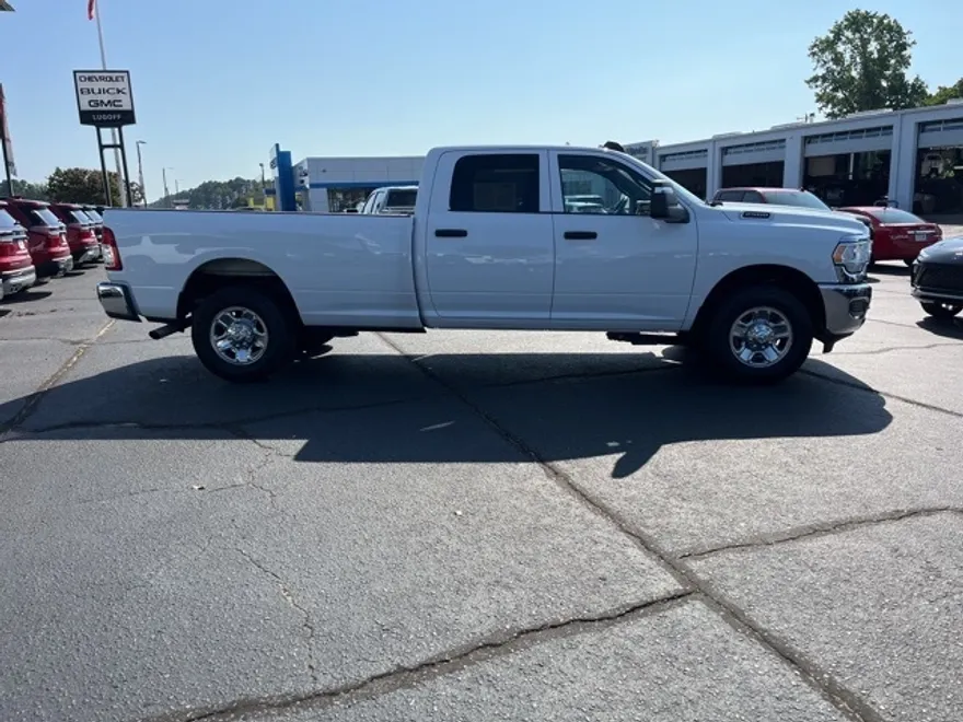 2023 Ram 2500 Tradesman photo 1
