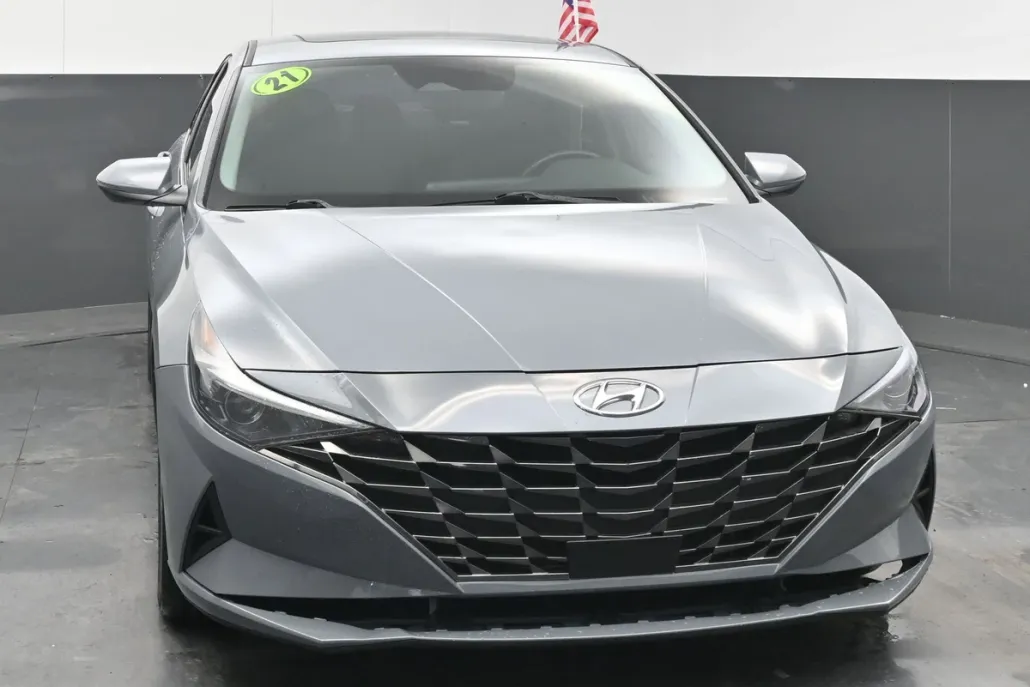 2021 Hyundai Elantra SEL photo 1