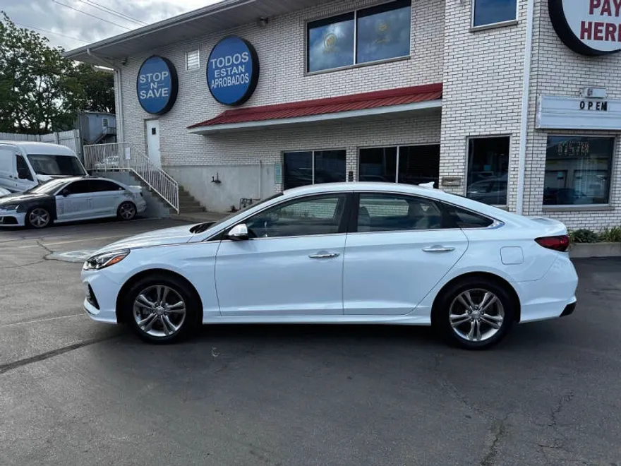 2018 Hyundai Sonata SEL photo 1