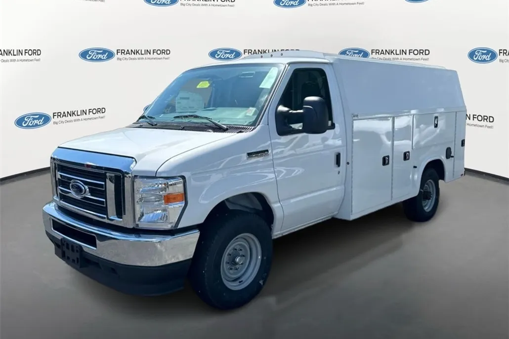 2025 Ford E-350 Base photo 1