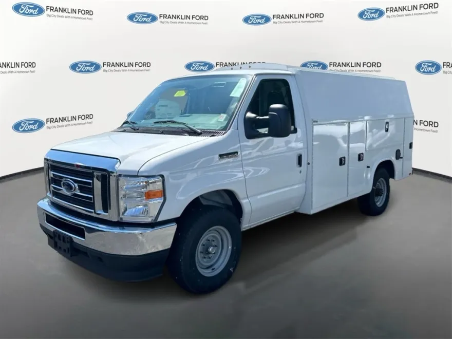 2025 Ford E-350 Base photo 1