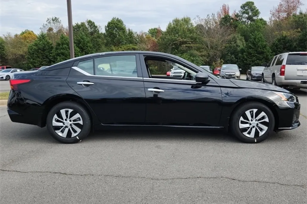 2025 Nissan Altima 2.5 S photo 1