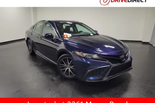 2021 Toyota Camry SE photo 1