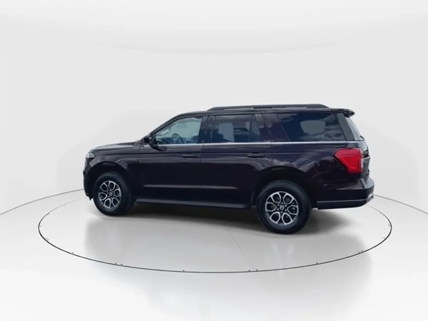 2024 Ford Expedition XLT photo 5