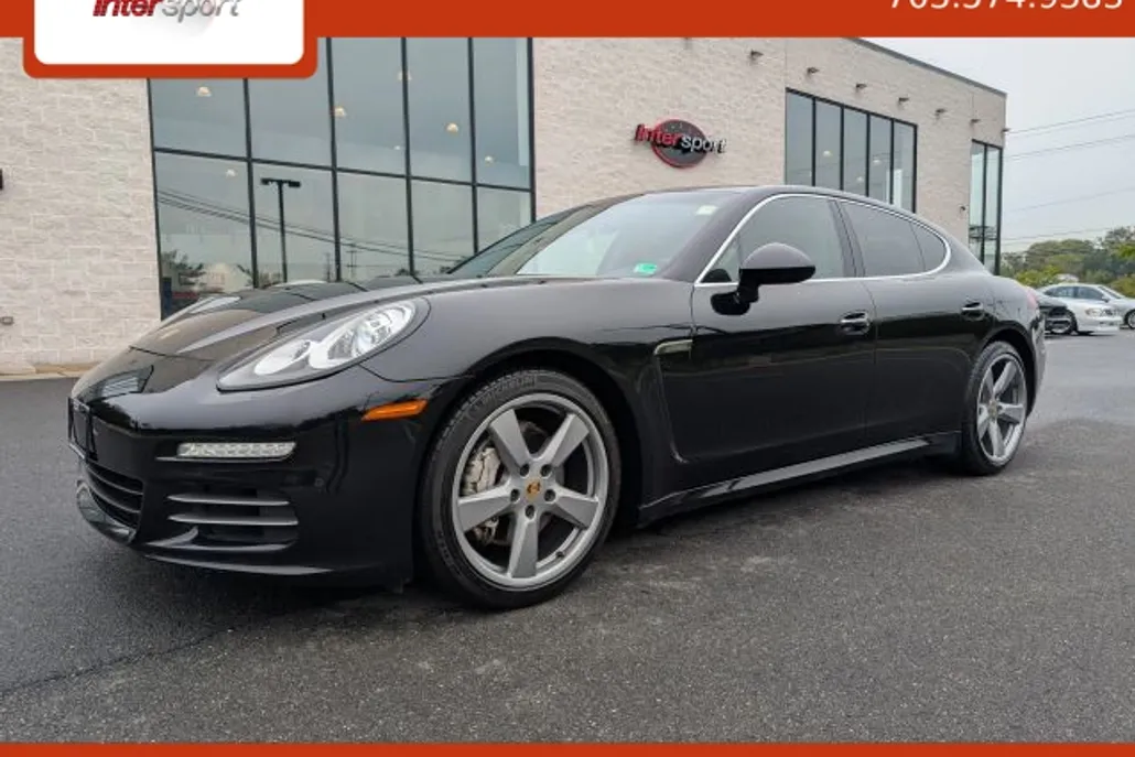 2016 Porsche Panamera 4S photo 1