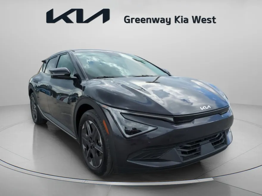 2025 Kia EV6 Light photo 1
