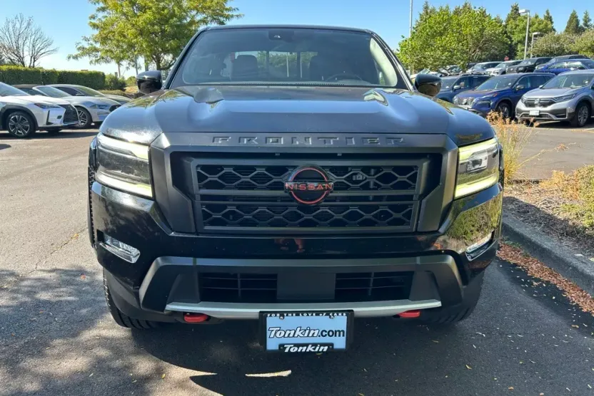 2022 Nissan Frontier PRO-X photo 1