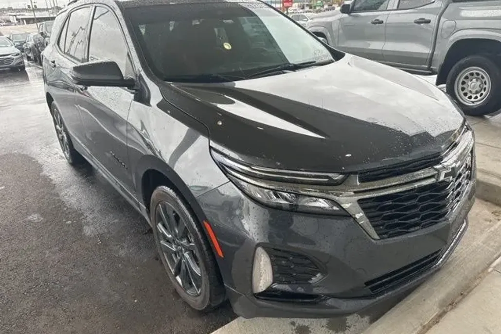 2022 Chevrolet Equinox RS photo 1