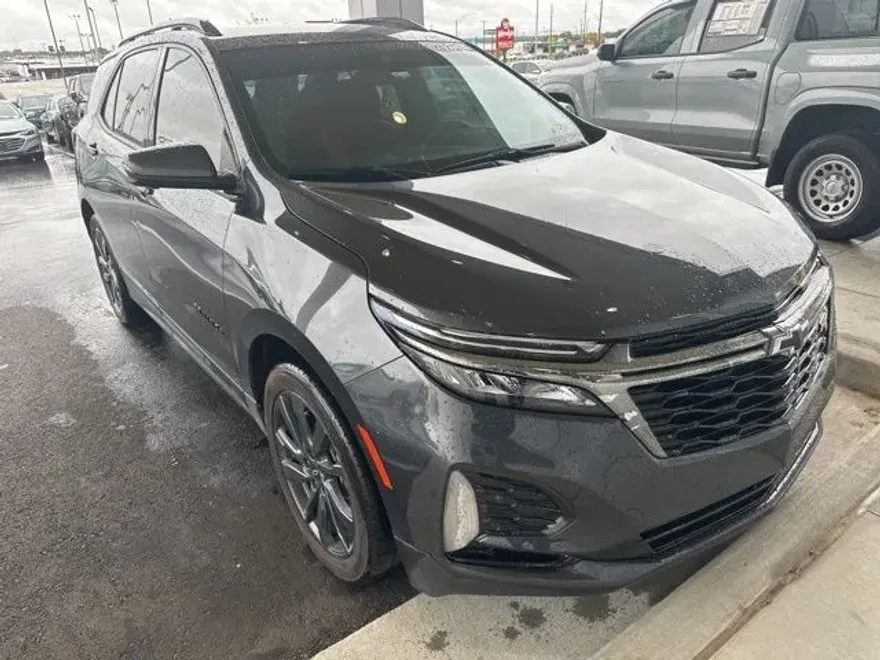 2022 Chevrolet Equinox RS photo 1