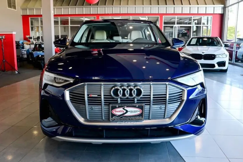 2022 Audi e-tron Sportback Premium S line photo 1