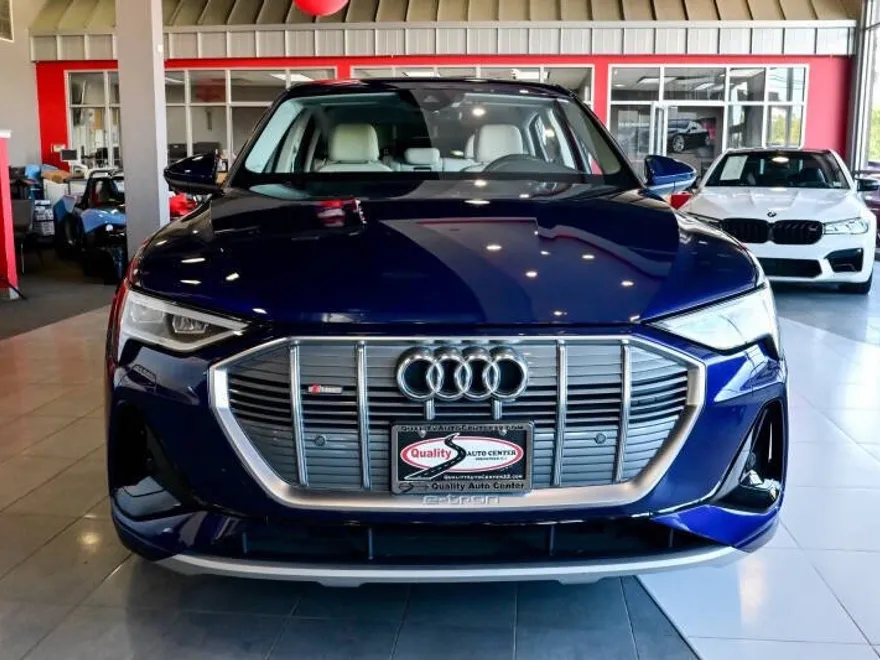 2022 Audi e-tron Sportback Premium S line photo 1