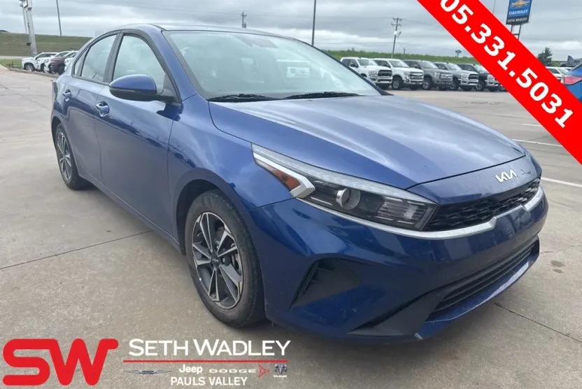 2024 Kia Forte LXS photo 1