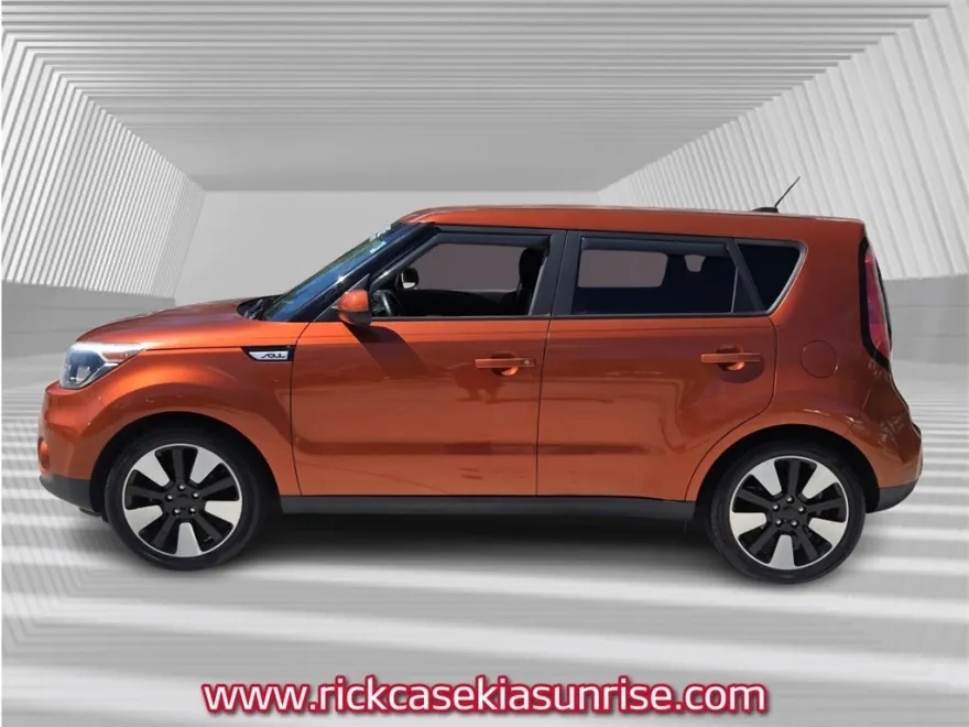 2018 Kia Soul Plus photo 1
