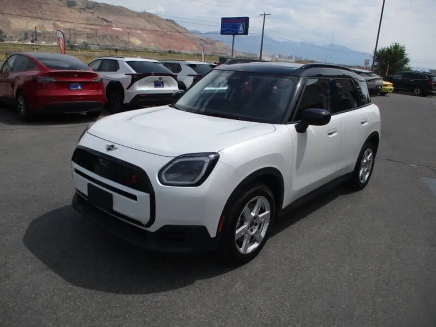 2025 Mini Countryman S ALL4 photo 1