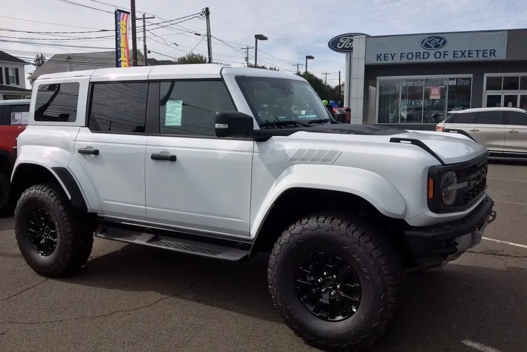 2025 Ford Bronco Raptor photo 1