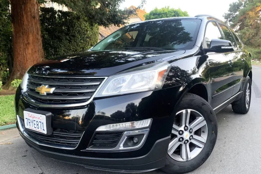 2016 Chevrolet Traverse 2LT photo 1