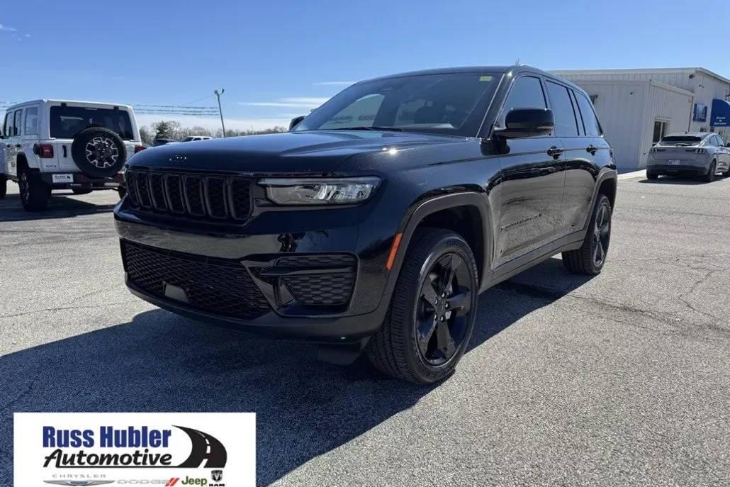 2025 Jeep Grand Cherokee Altitude photo 1